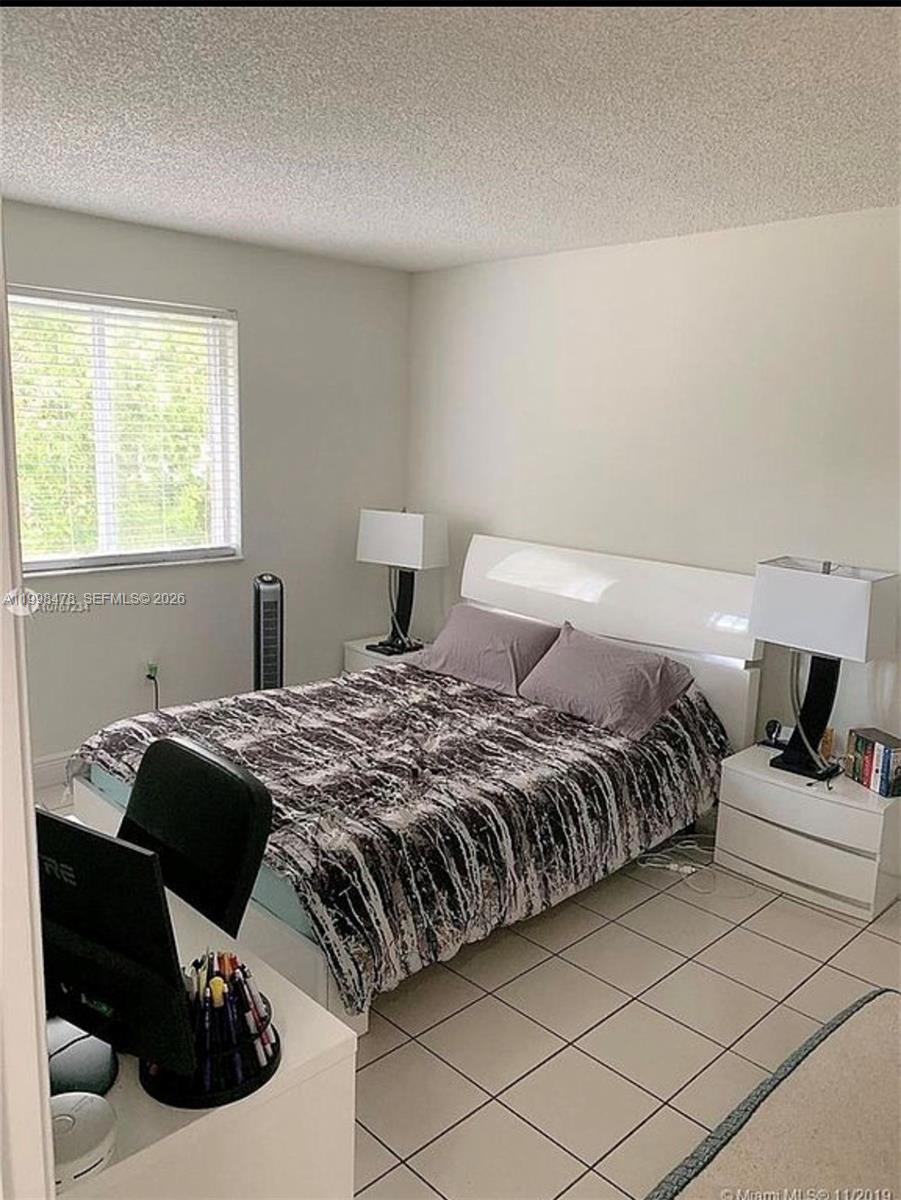 LAKE FOREST PARK CONDO VI - Residential Lease