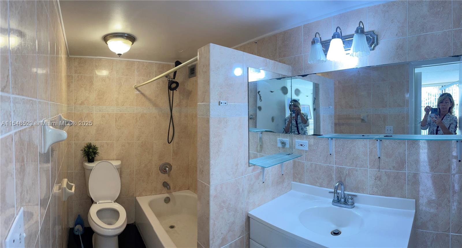 PLAZA OF AMERICAS CONDO P - Residential