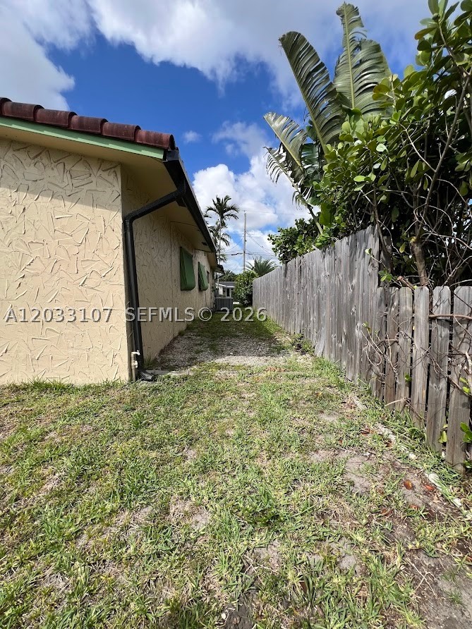 1881 NW 36th St