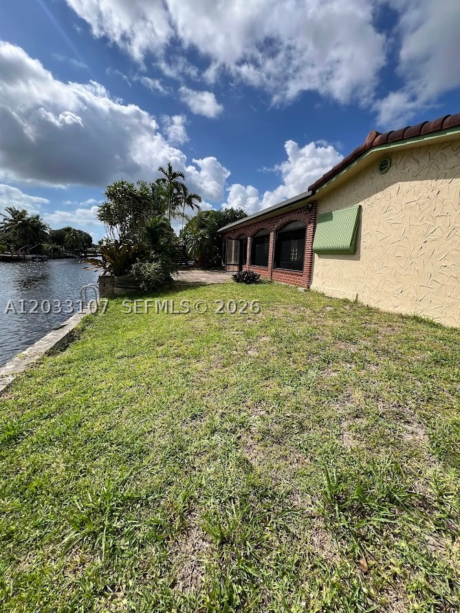 1881 NW 36th St