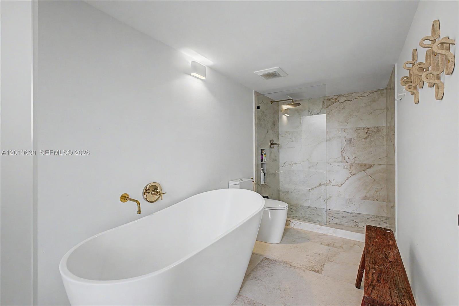 2575 S Bayshore Dr 4A