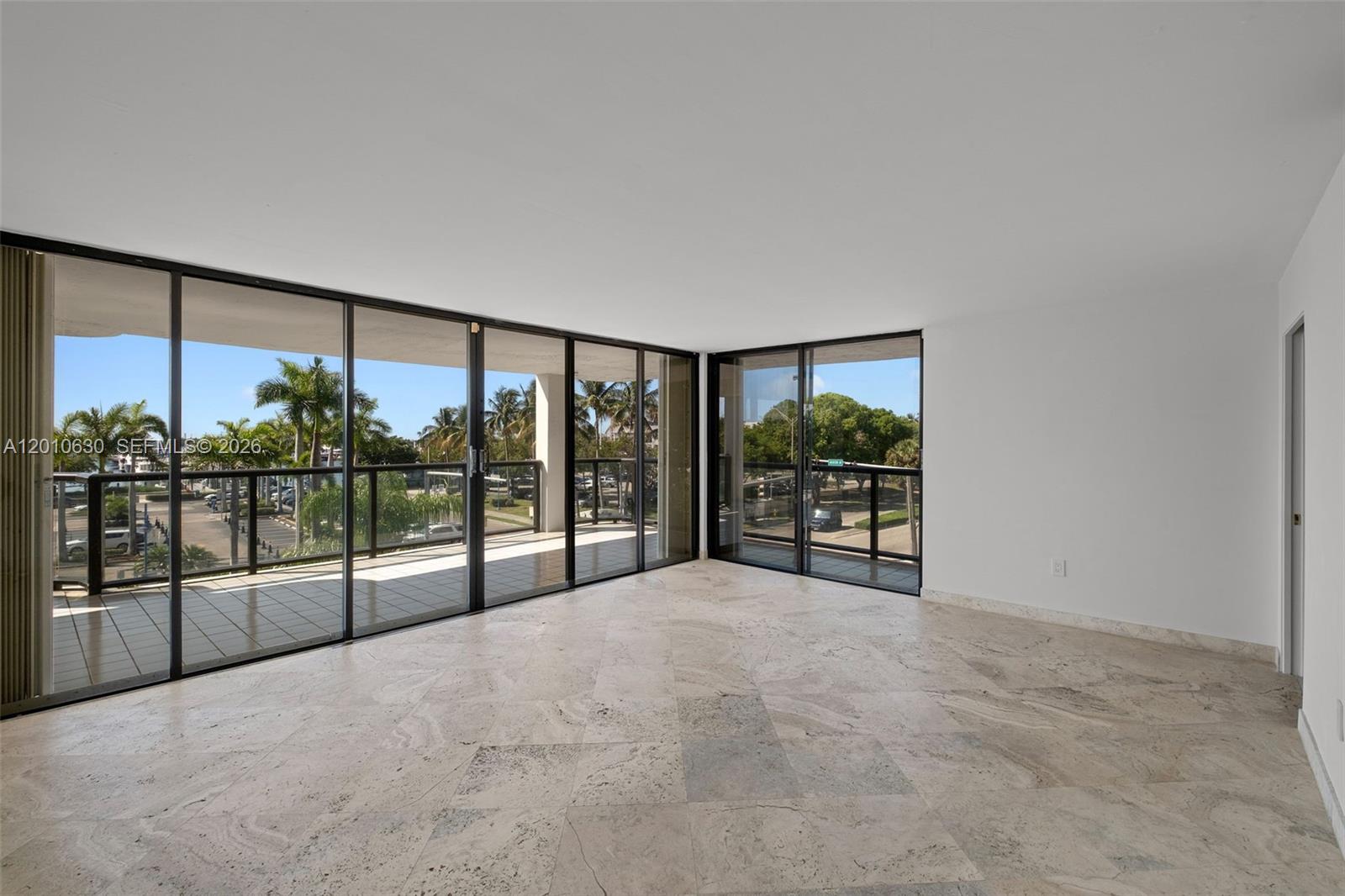 2575 S Bayshore Dr 4A