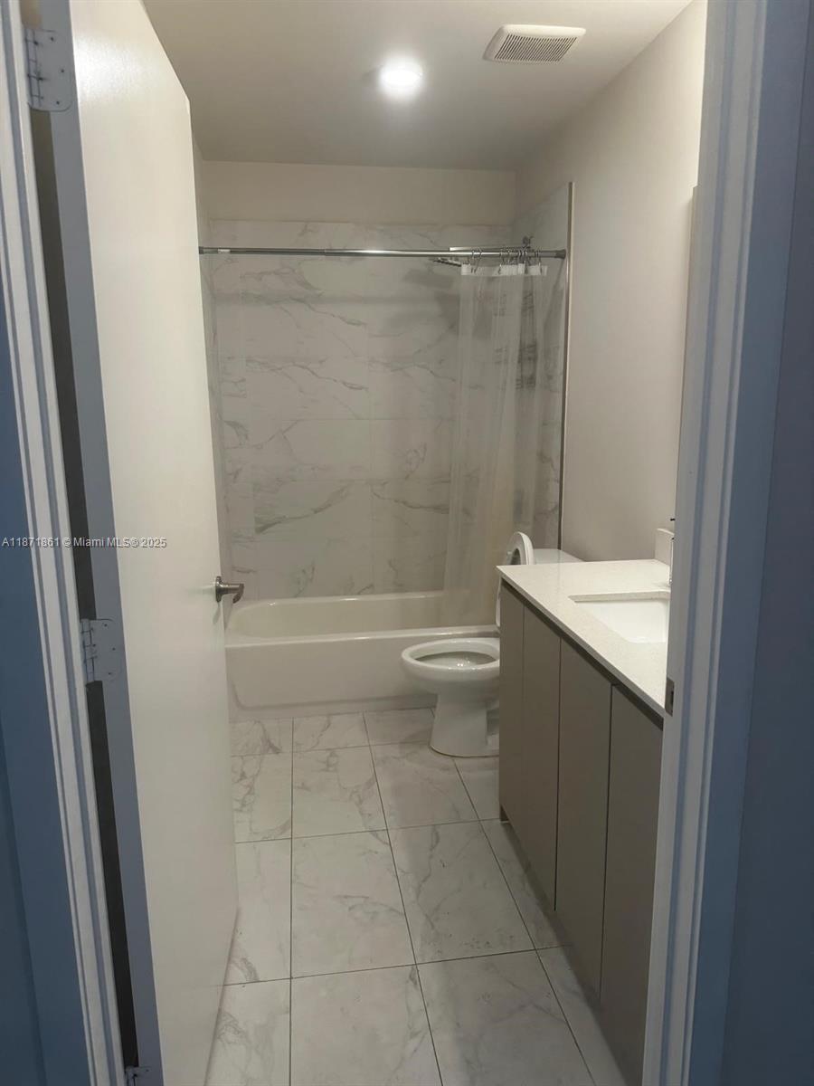 RIVERWOOD - Residential