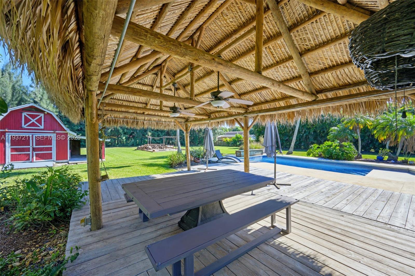 CHAMBERS LAND CO SUB NE1/ - Residential