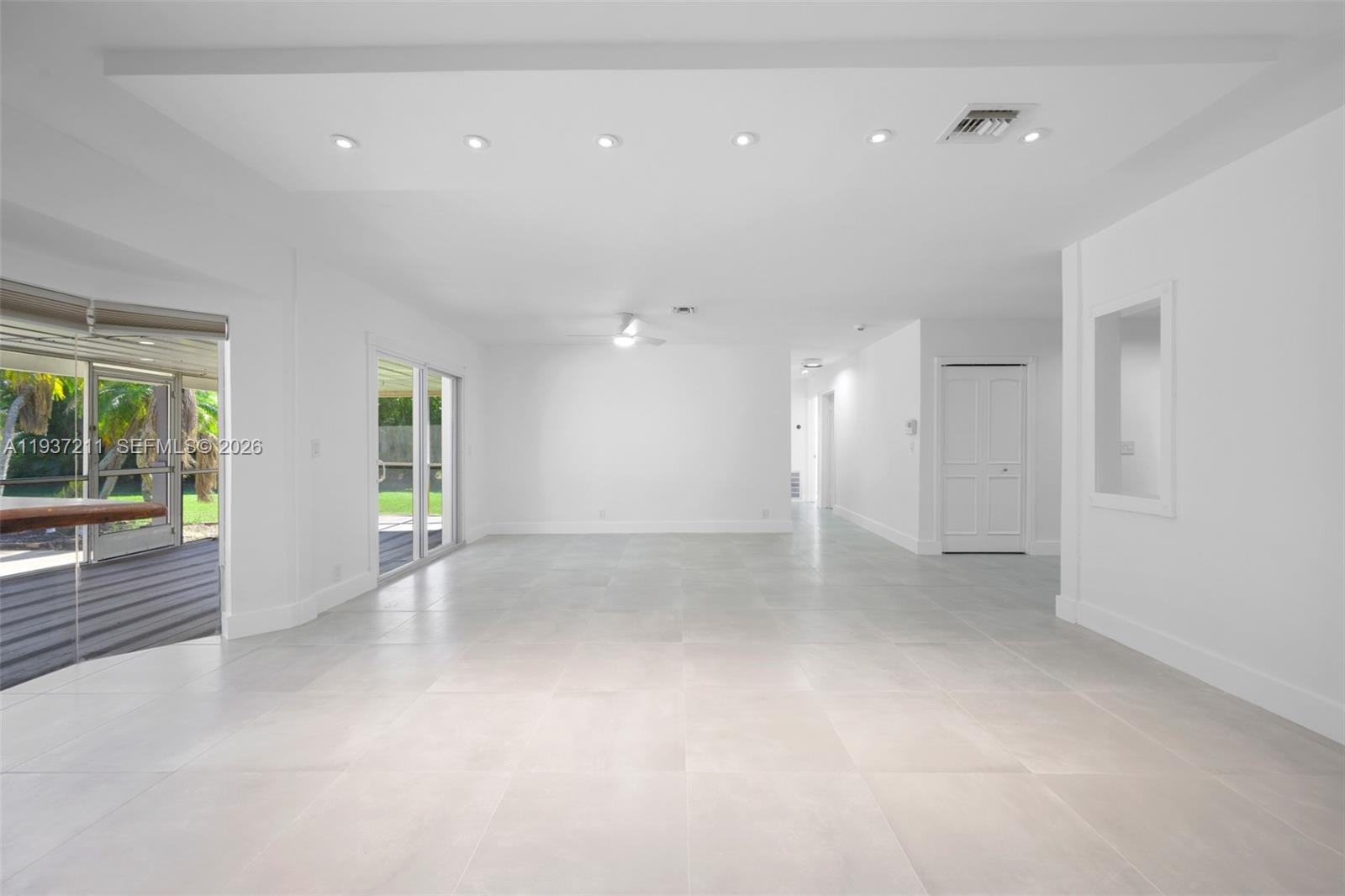 CHAMBERS LAND CO SUB NE1/ - Residential