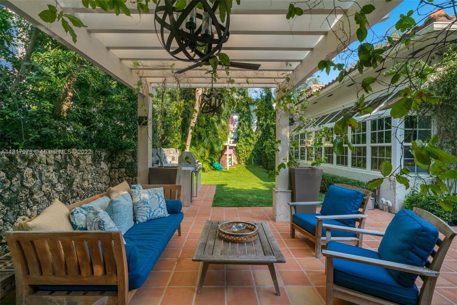 THE MOORINGS - Residential