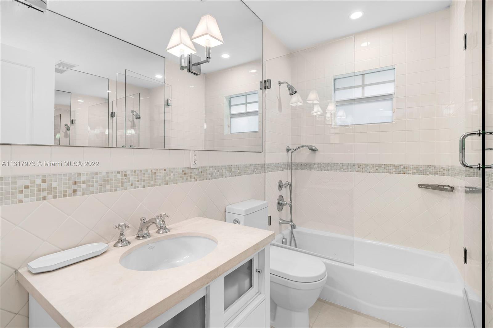 THE MOORINGS - Residential