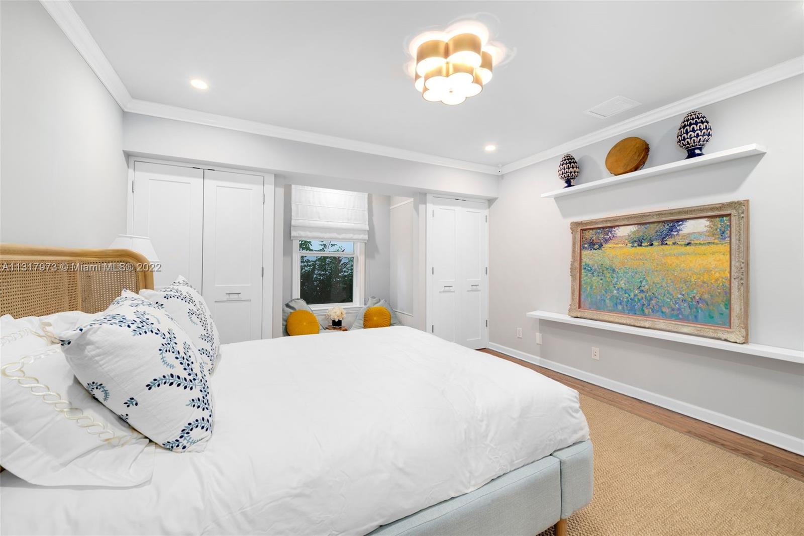 THE MOORINGS - Residential