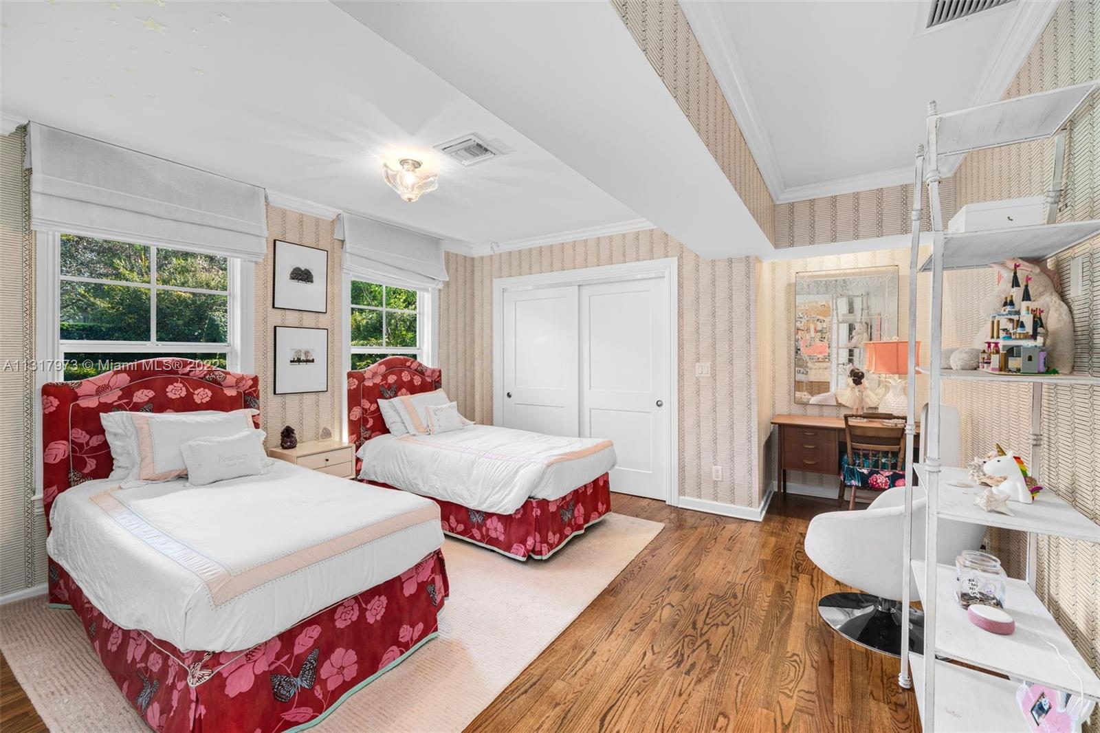 THE MOORINGS - Residential