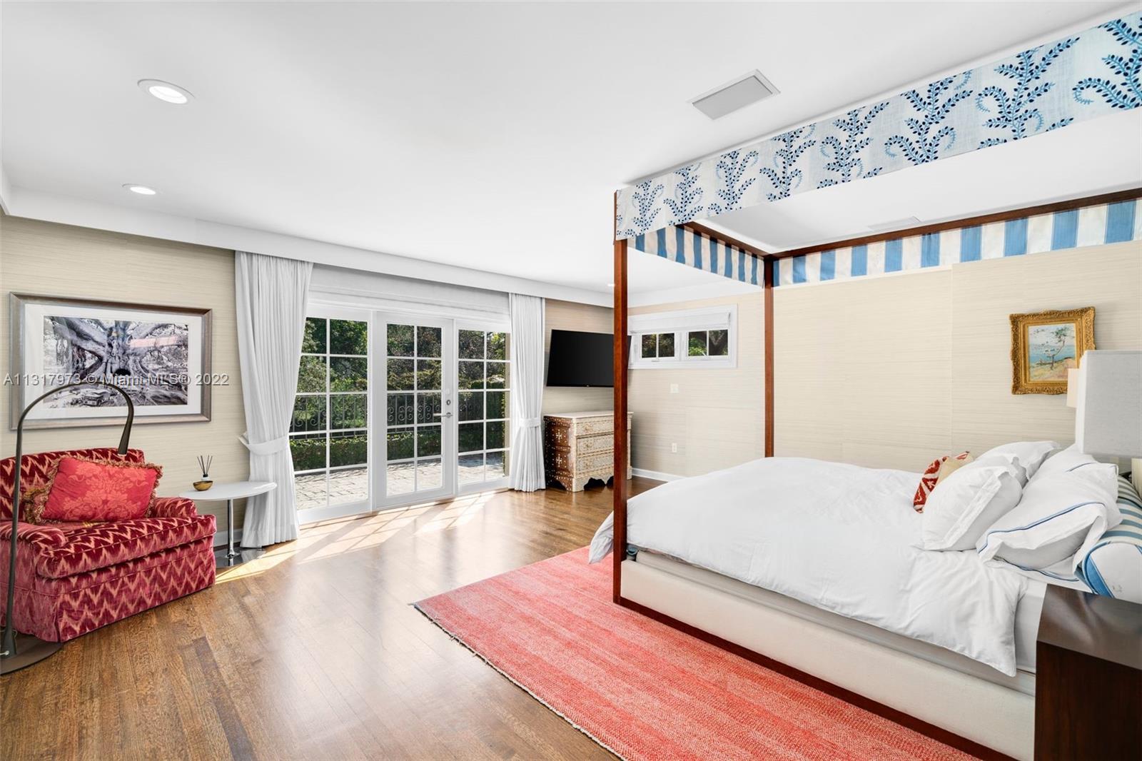 THE MOORINGS - Residential