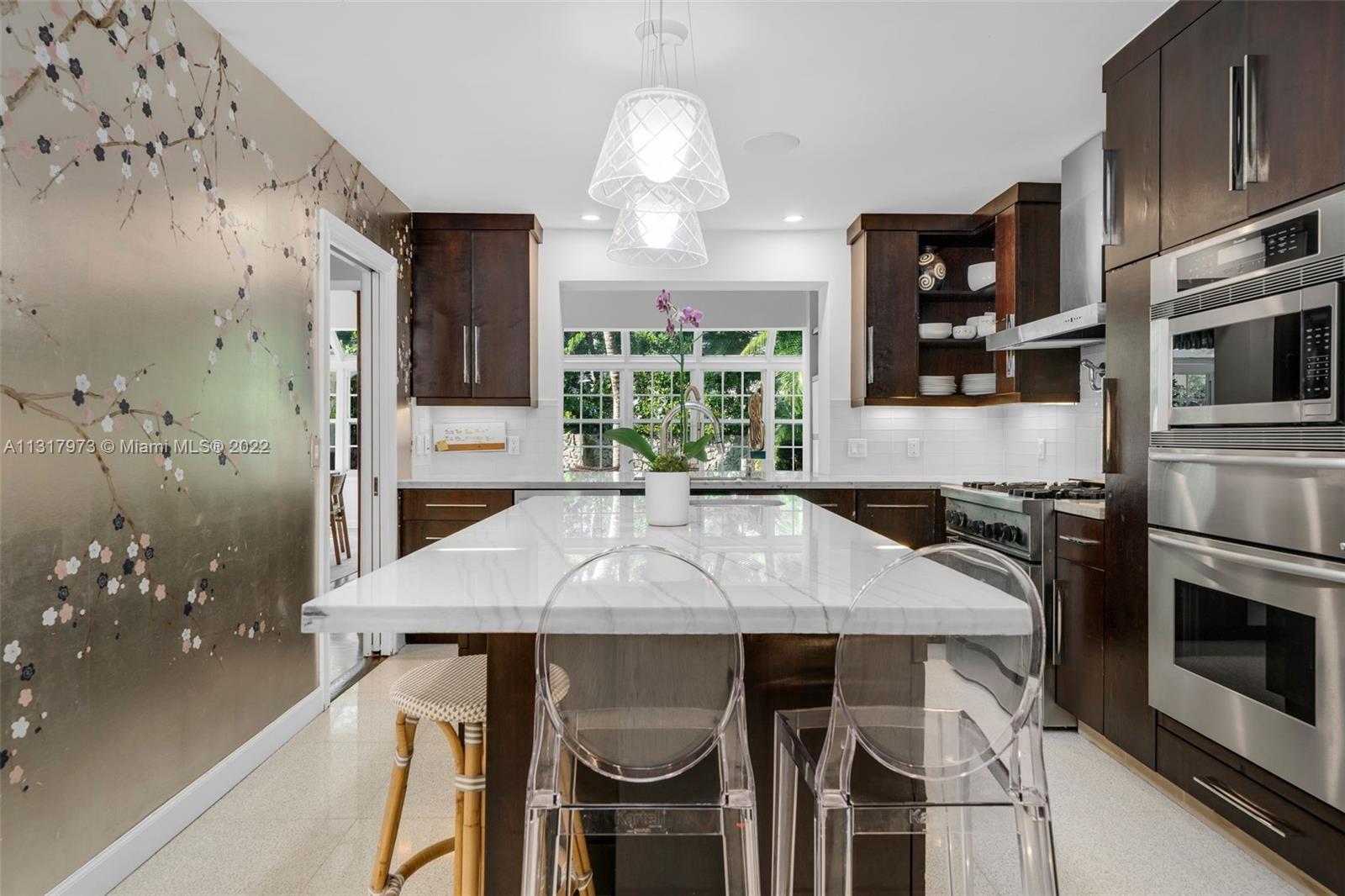 THE MOORINGS - Residential