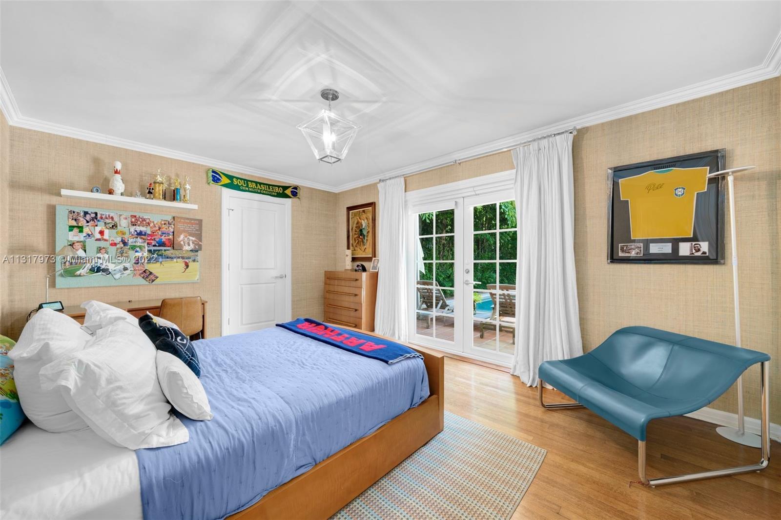 THE MOORINGS - Residential