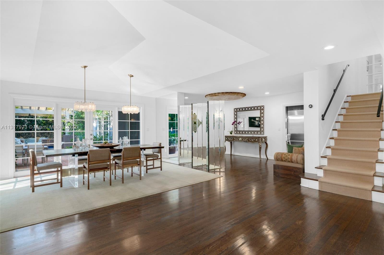 THE MOORINGS - Residential