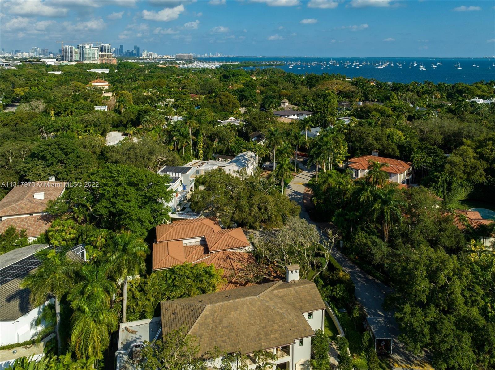 THE MOORINGS - Residential