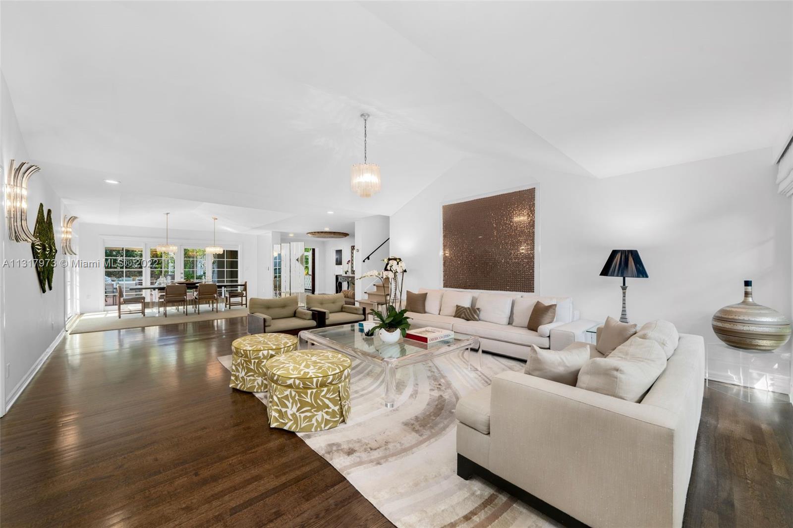 THE MOORINGS - Residential