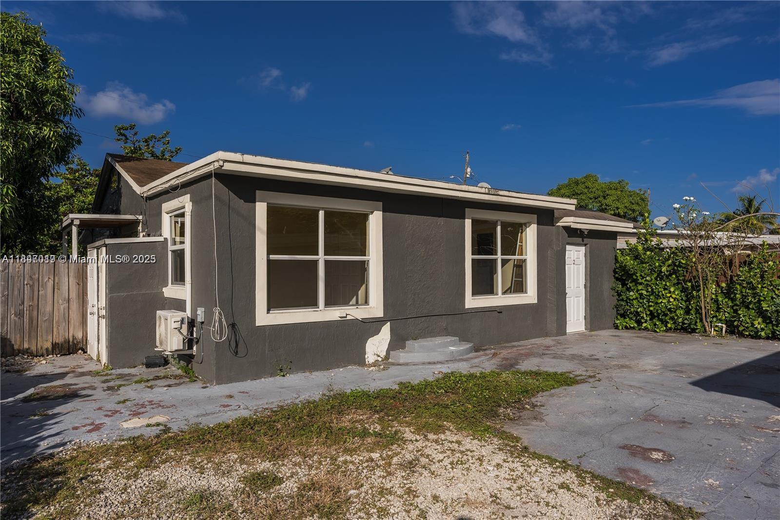 Spacious and private 1-bedroom, 1-bath apartment with its own entrance. Includes washer and dryer inside the unit and two assigned parking spaces. Utilities not included — tenant responsible for water and electricity.