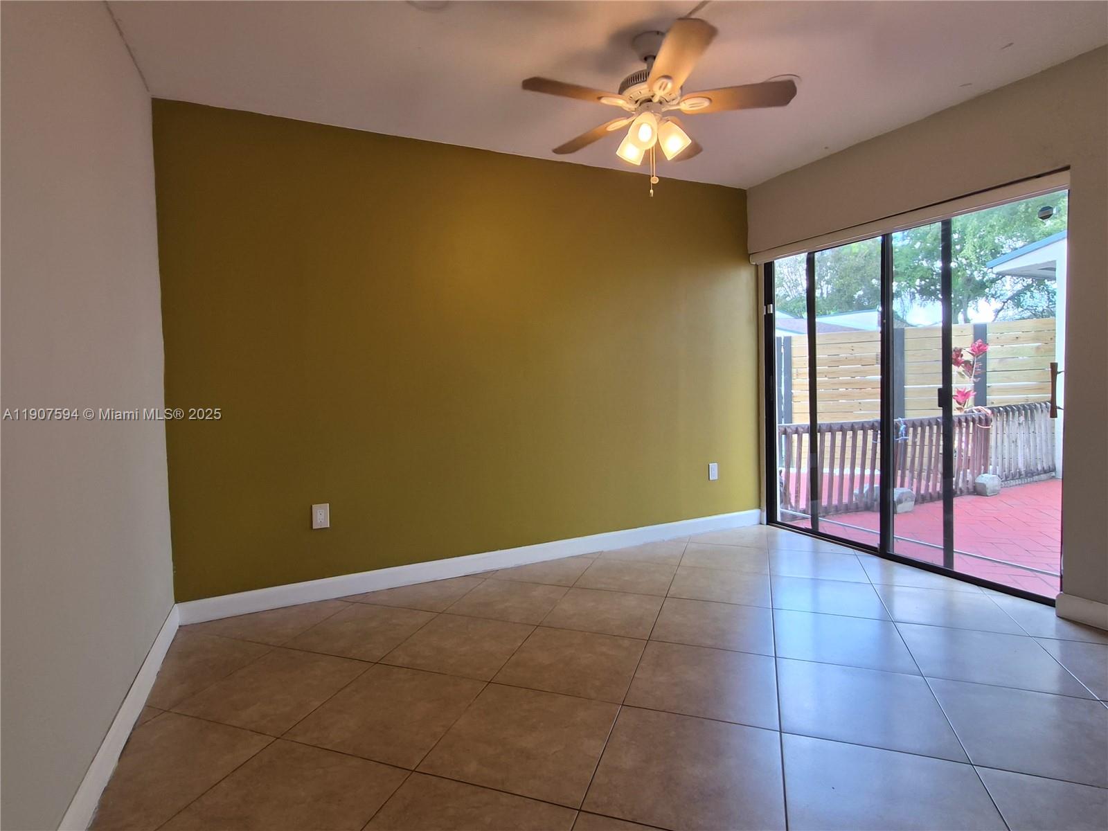 SUNSET CONDOR PH I - Residential Lease