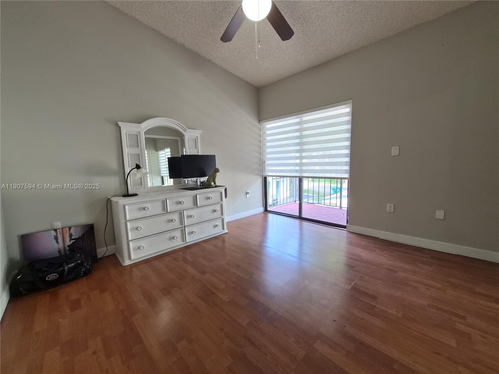 SUNSET CONDOR PH I - Residential Lease