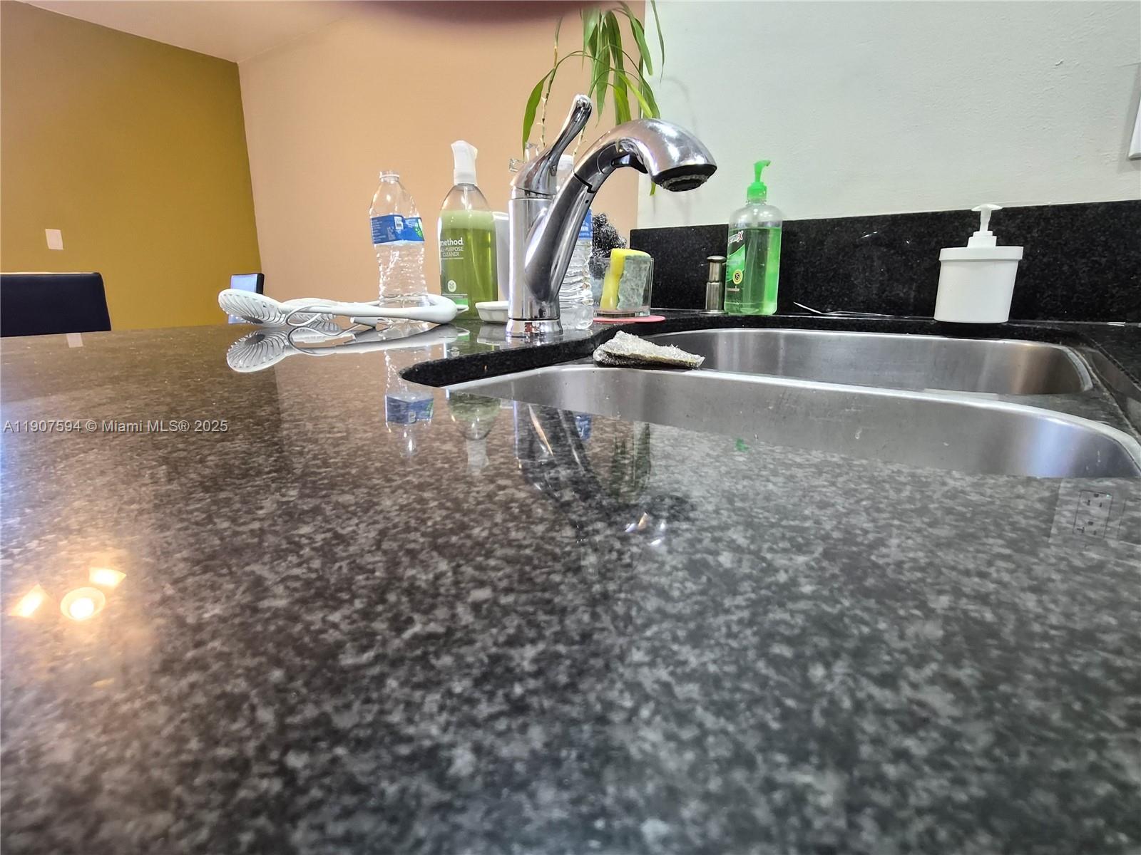 SUNSET CONDOR PH I - Residential Lease