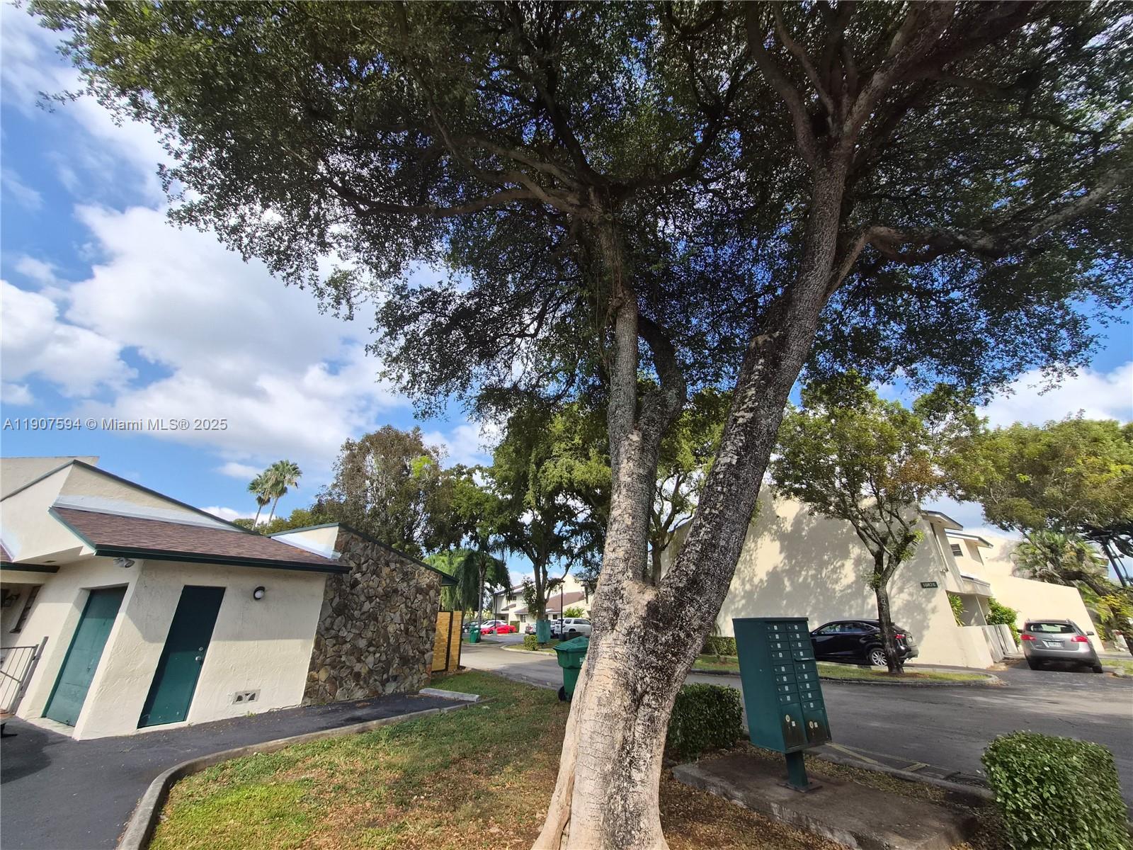 SUNSET CONDOR PH I - Residential Lease