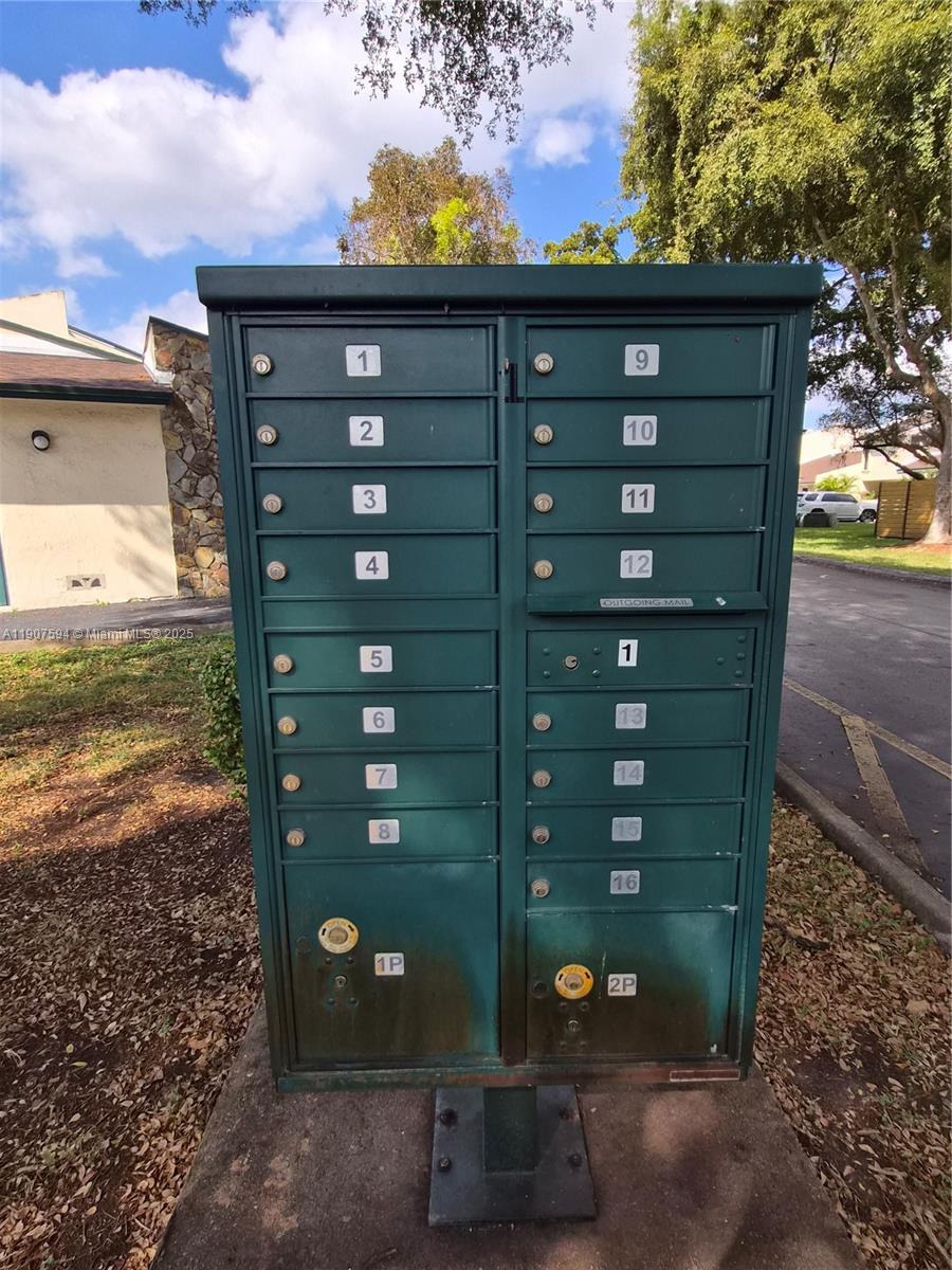 SUNSET CONDOR PH I - Residential Lease