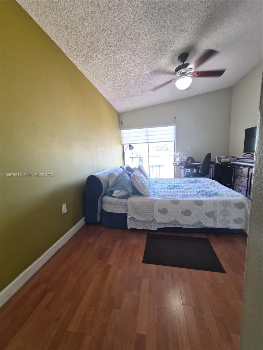 SUNSET CONDOR PH I - Residential Lease