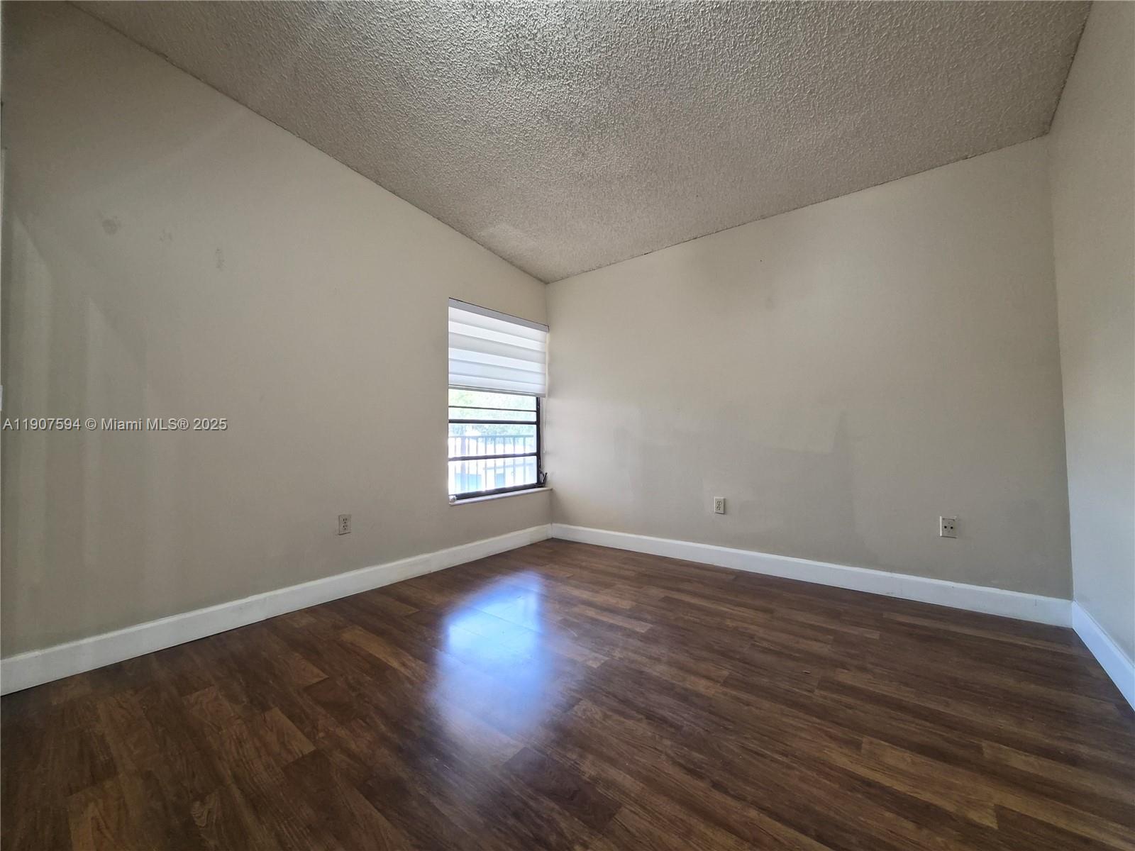 SUNSET CONDOR PH I - Residential Lease