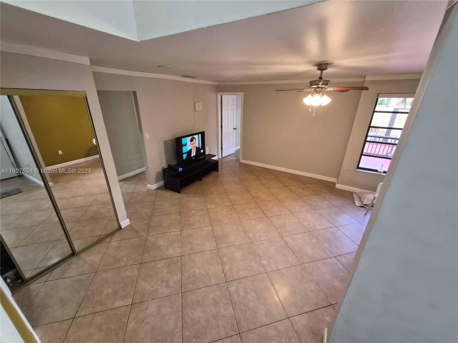 SUNSET CONDOR PH I - Residential Lease