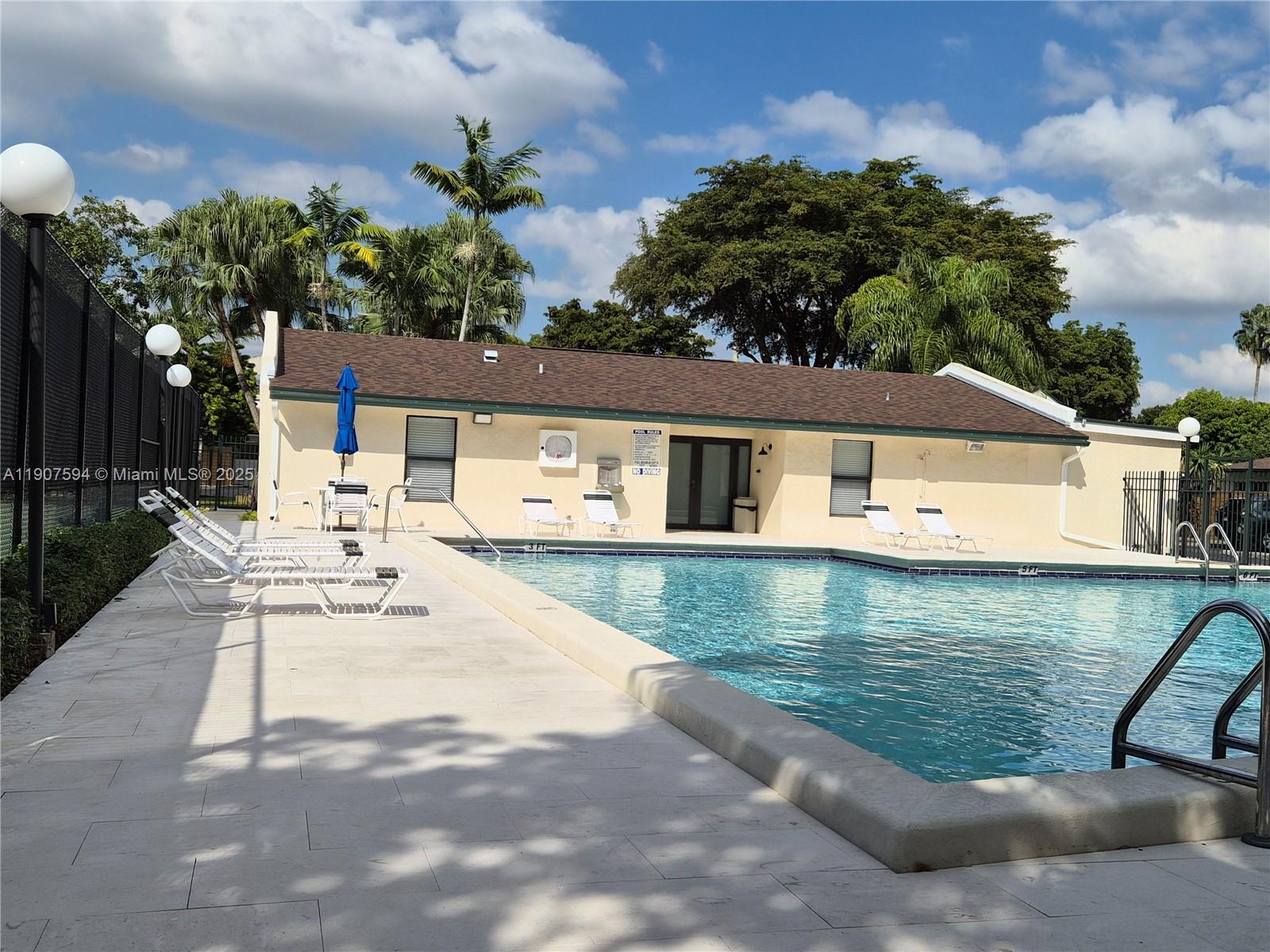 SUNSET CONDOR PH I - Residential Lease