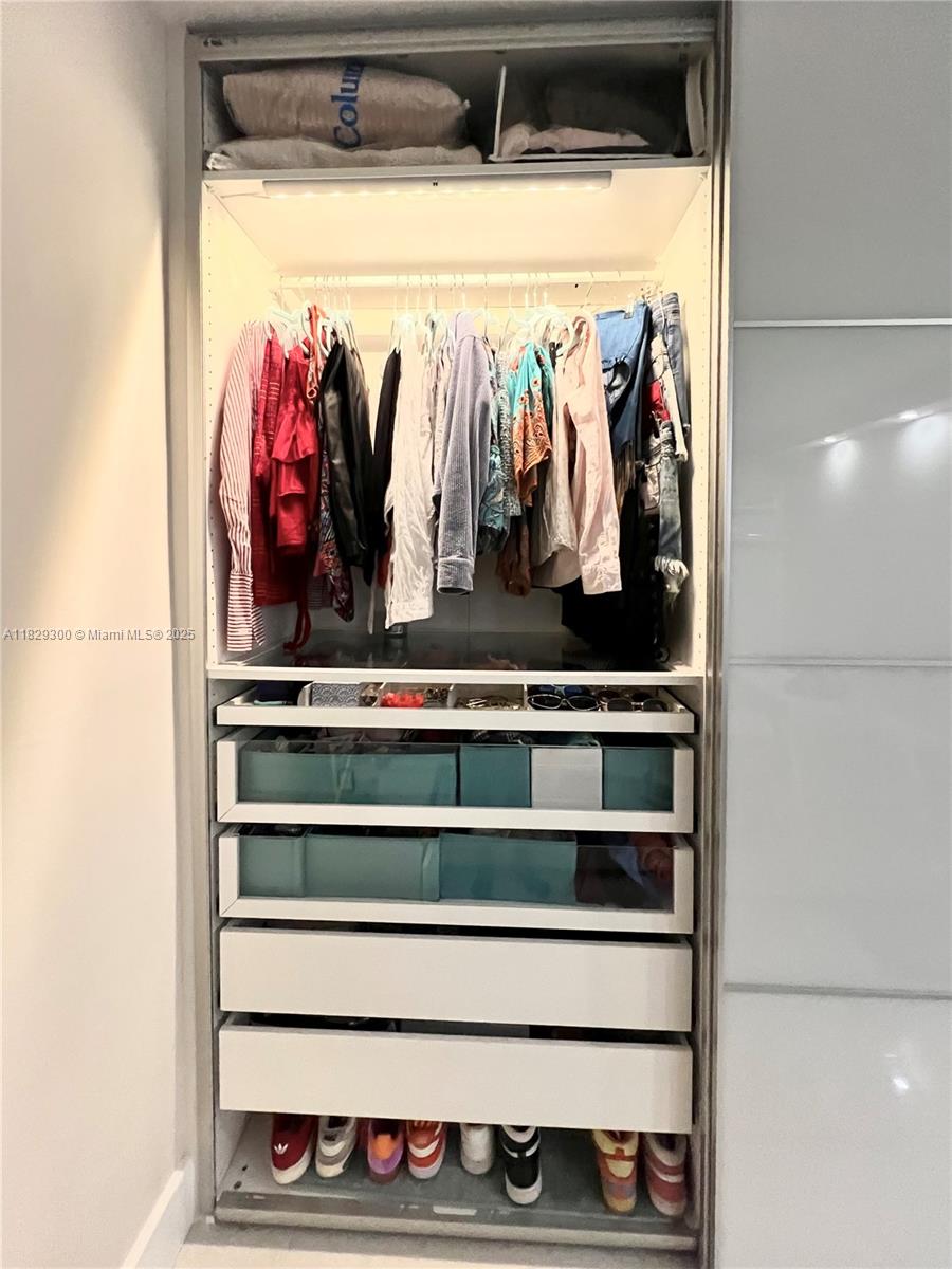 AQUASOL CONDO - Residential