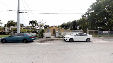1544 NW 51st Ter Miami FL 33142