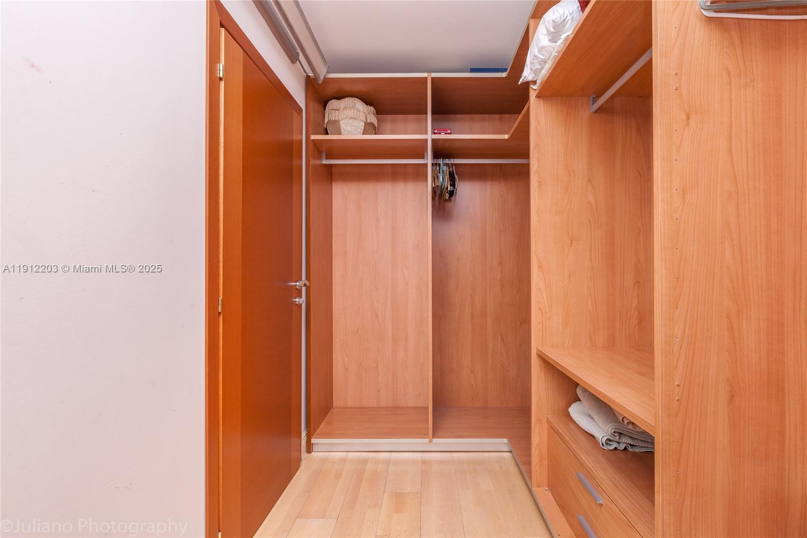 OCEANVIEW BUILDING B COND - Residential Lease