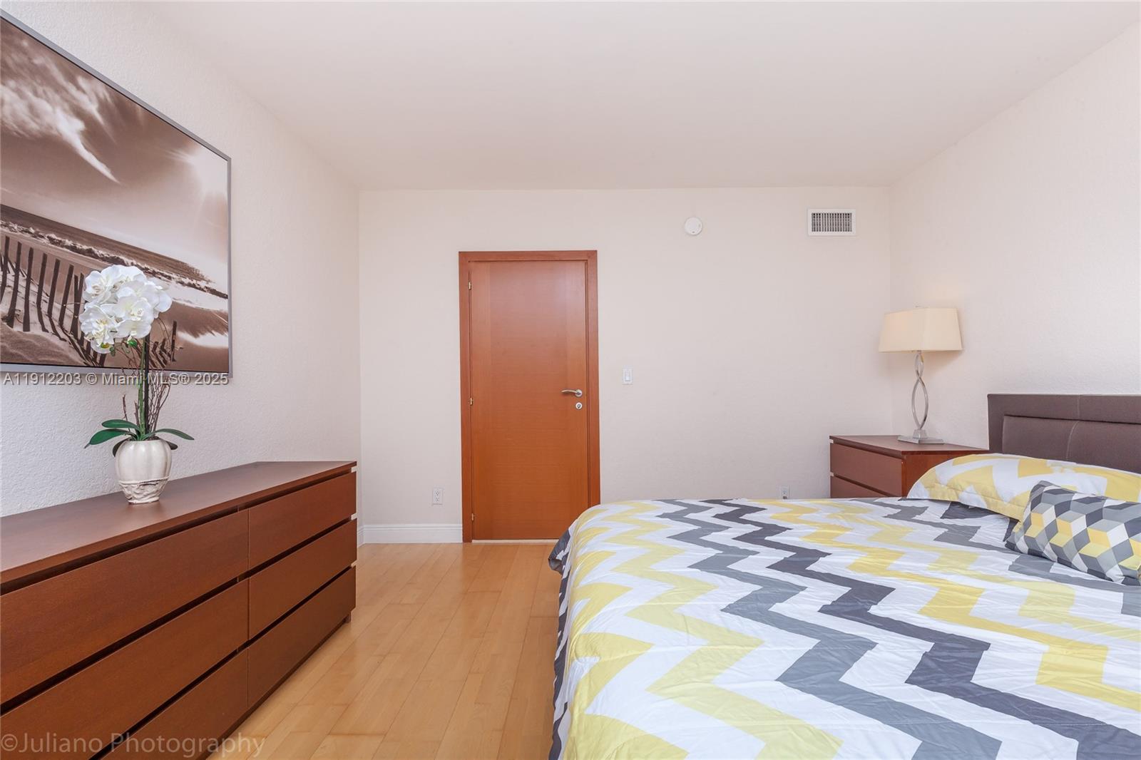 OCEANVIEW BUILDING B COND - Residential Lease