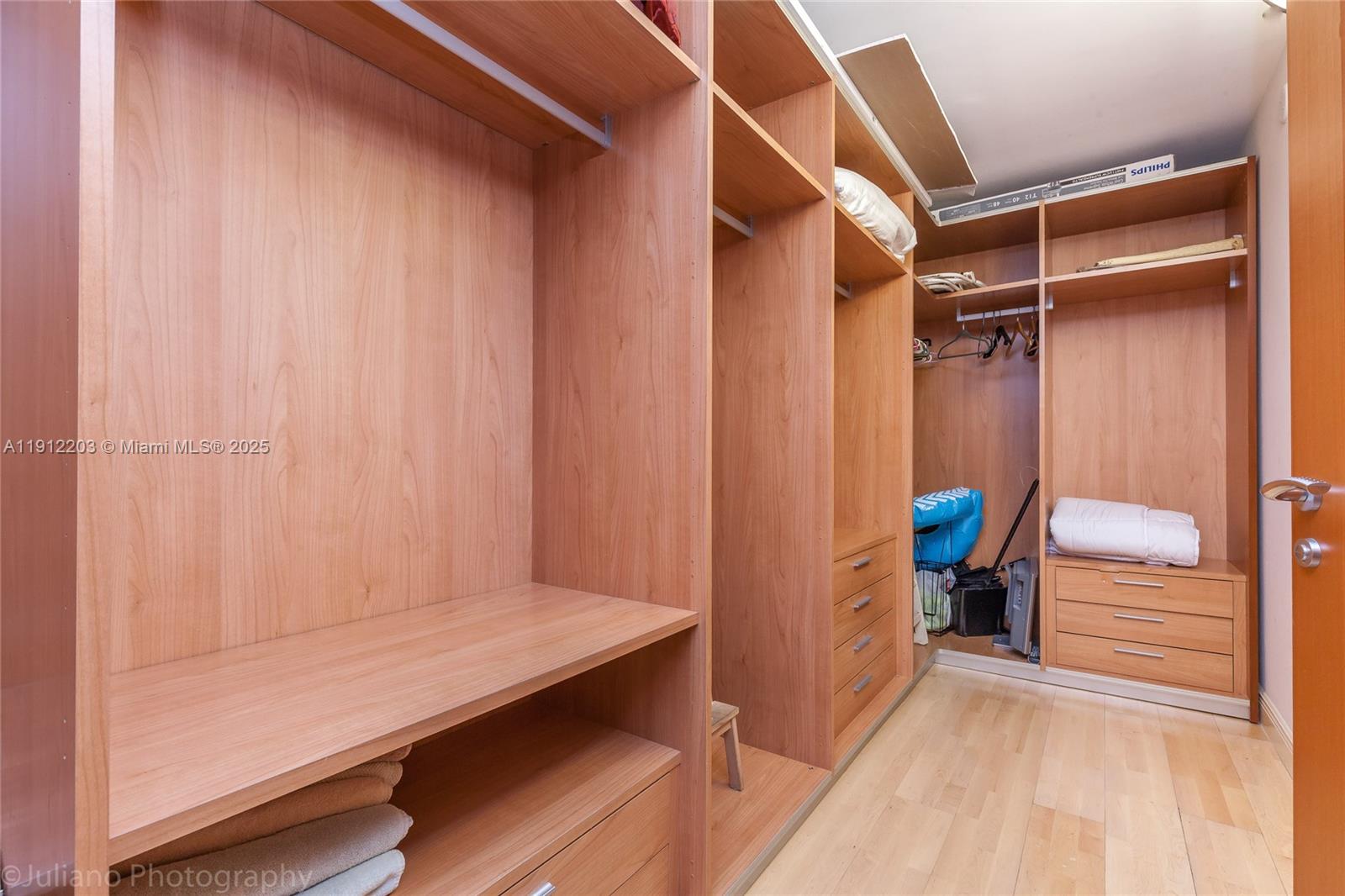 OCEANVIEW BUILDING B COND - Residential Lease