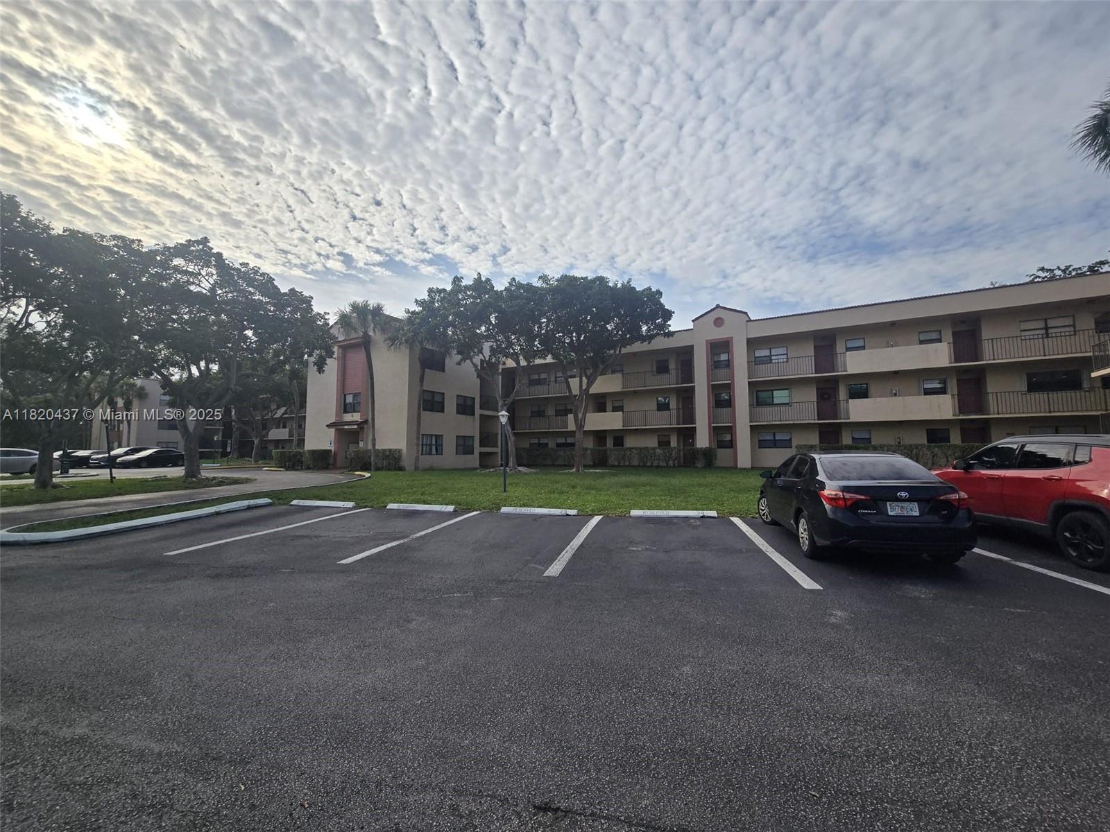 MIRAMAR CLUB CONDOMINIUM - Residential