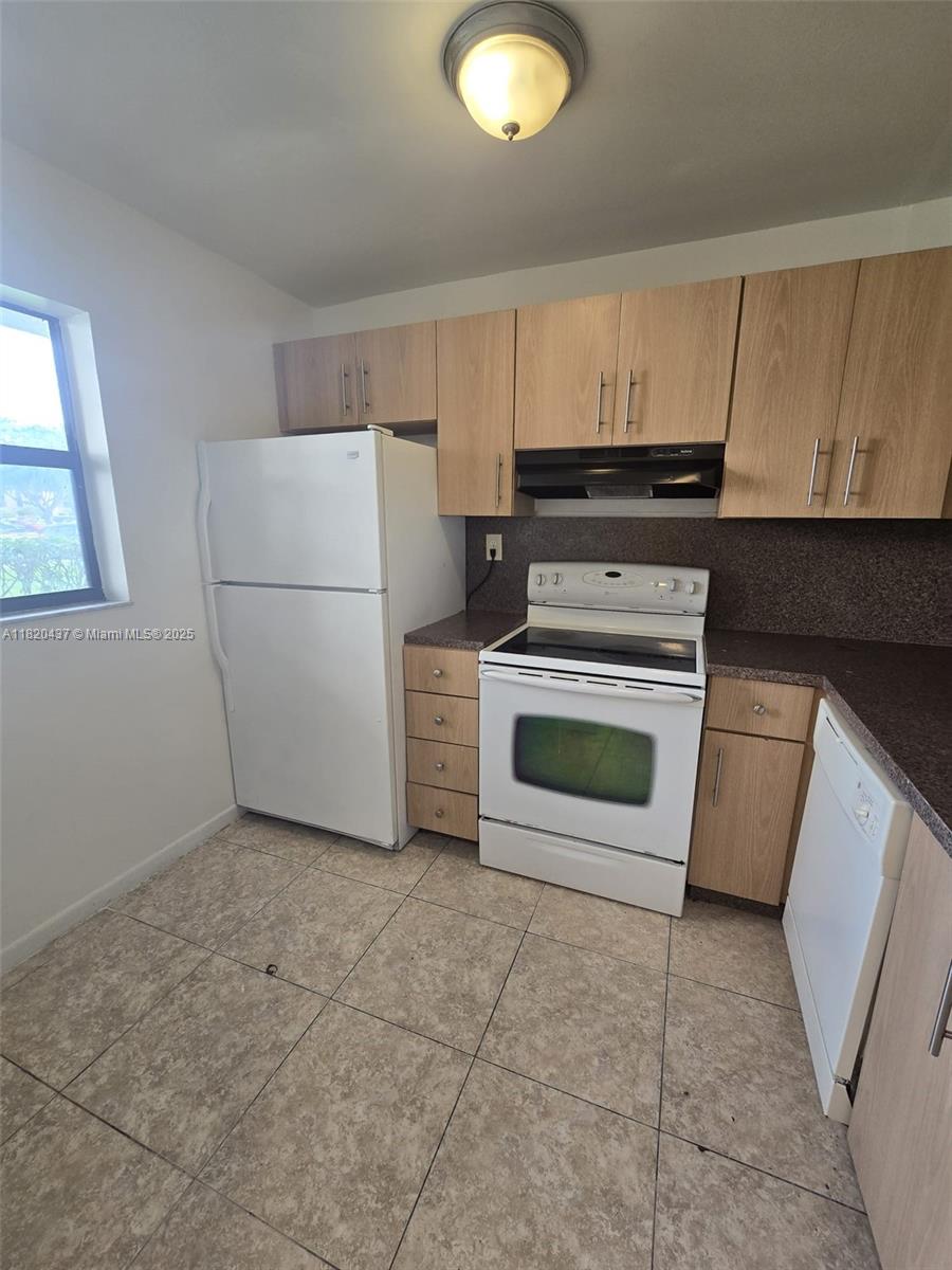 MIRAMAR CLUB CONDOMINIUM - Residential