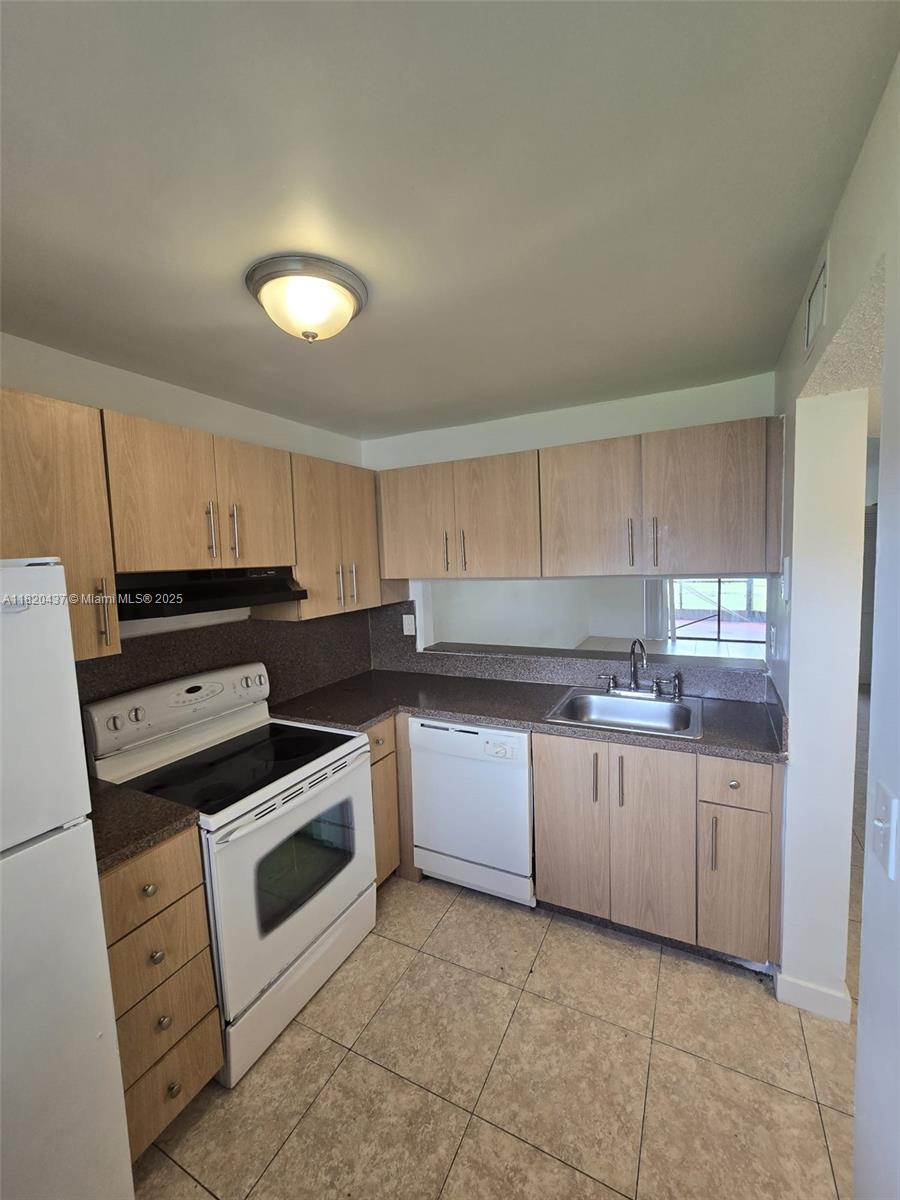 MIRAMAR CLUB CONDOMINIUM - Residential