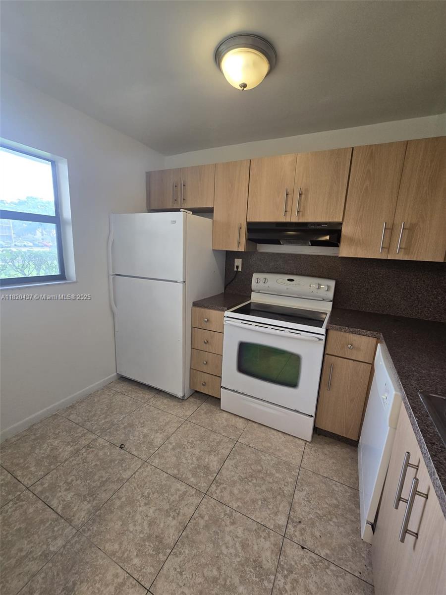 MIRAMAR CLUB CONDOMINIUM - Residential