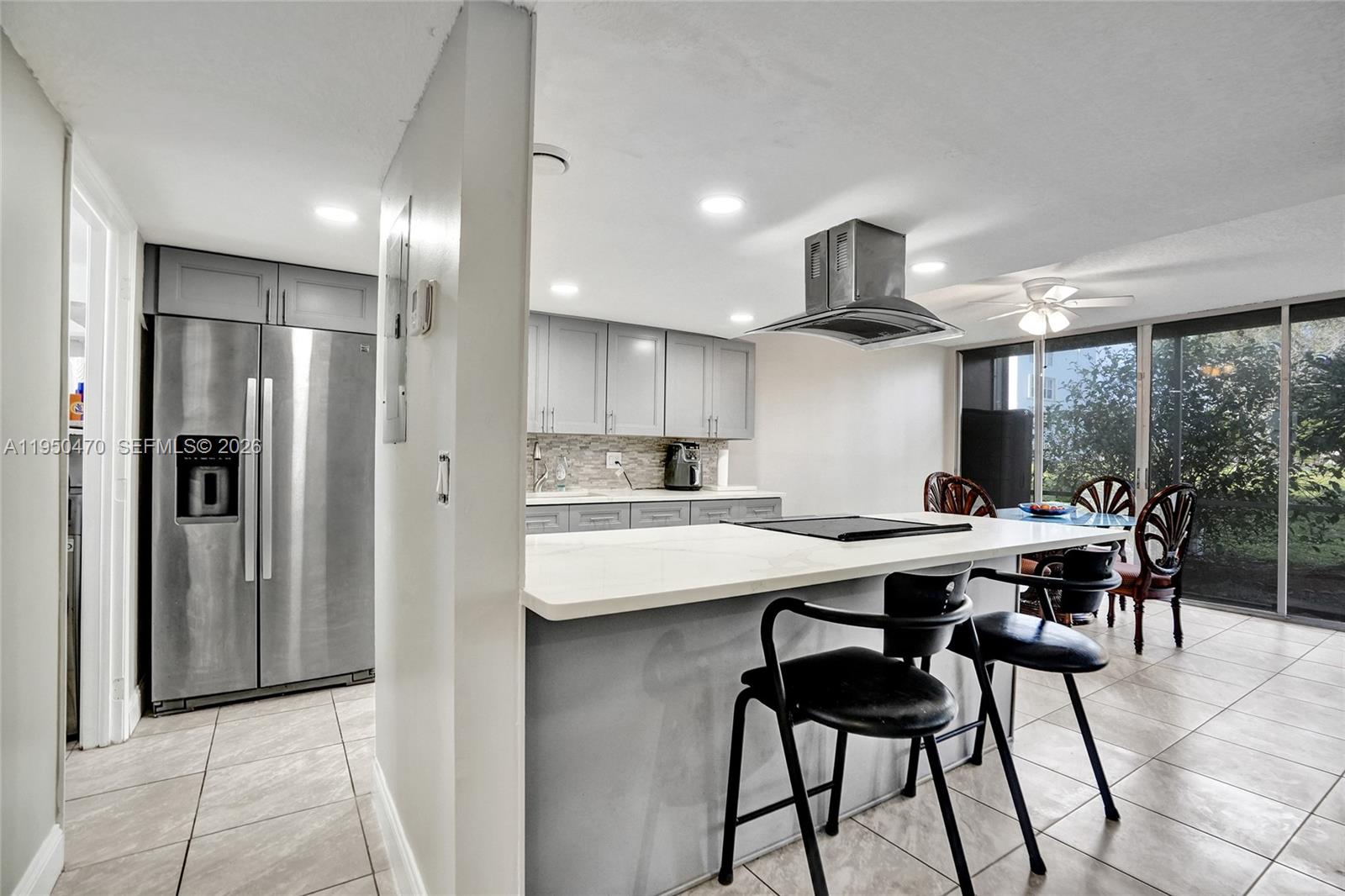 LIVE OAK CONDO TEN - Residential