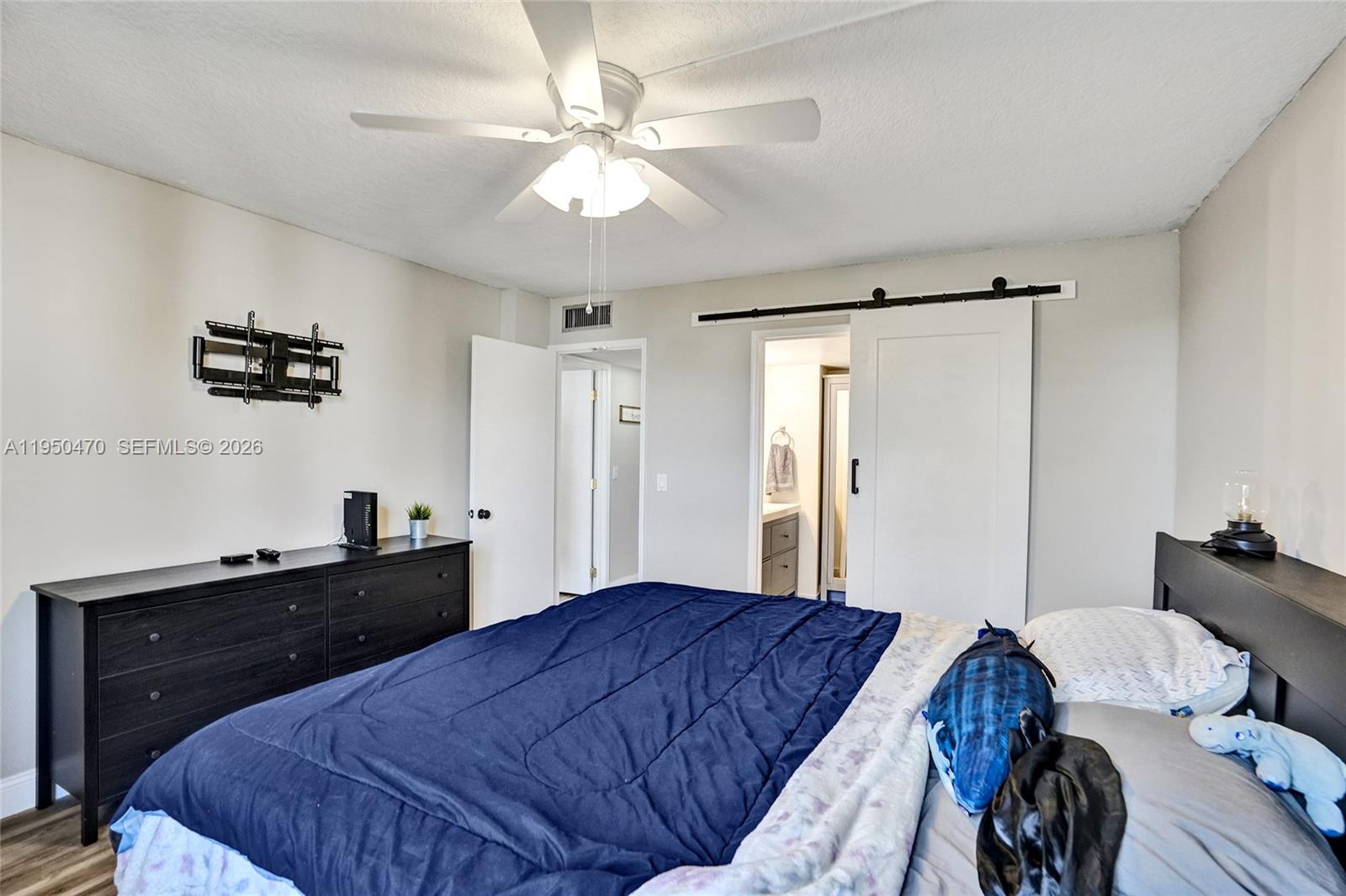 LIVE OAK CONDO TEN - Residential