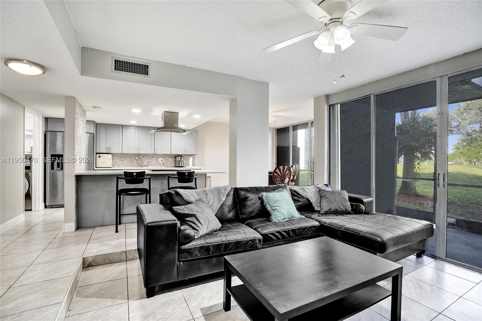 LIVE OAK CONDO TEN - Residential