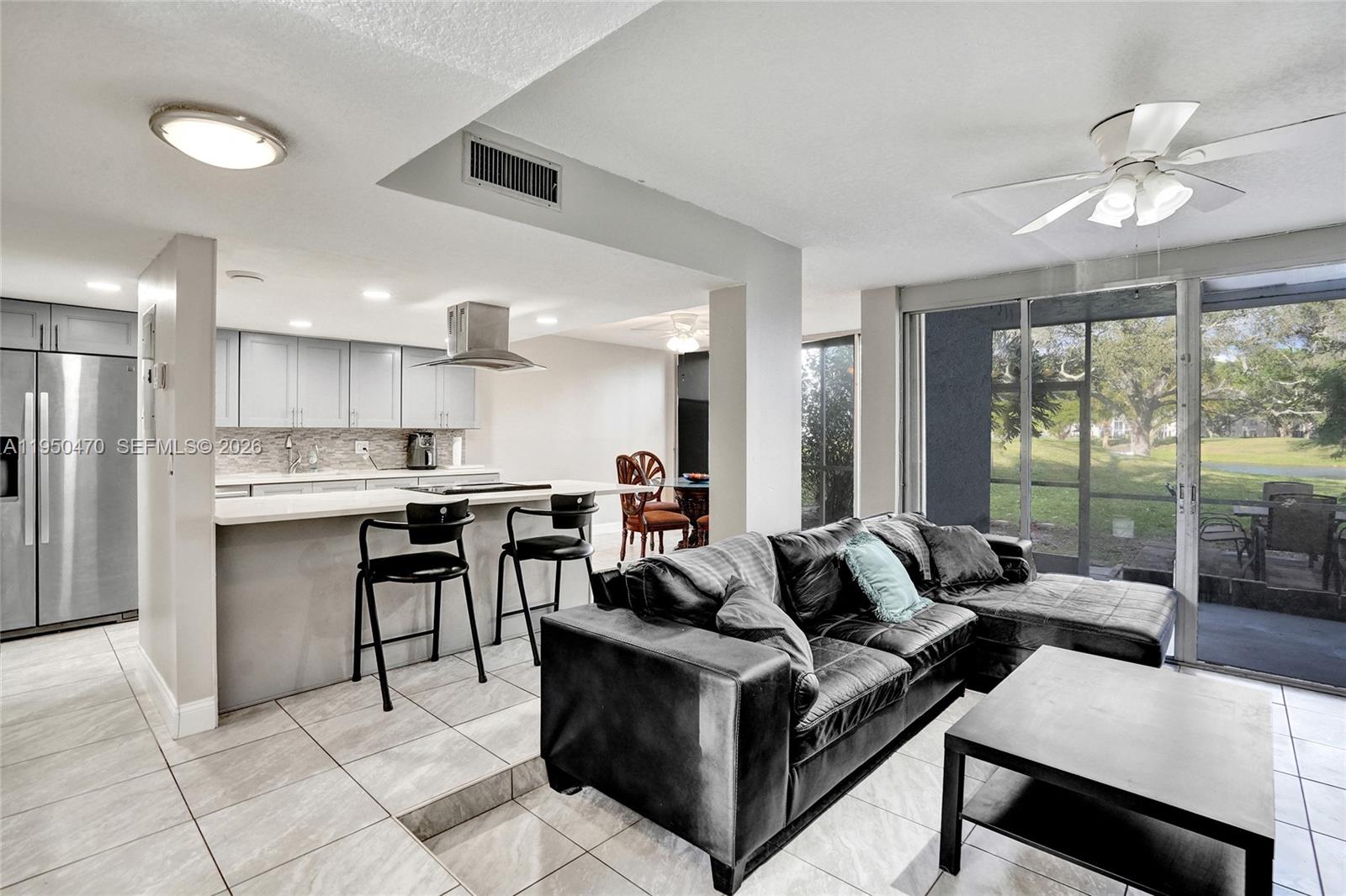 LIVE OAK CONDO TEN - Residential