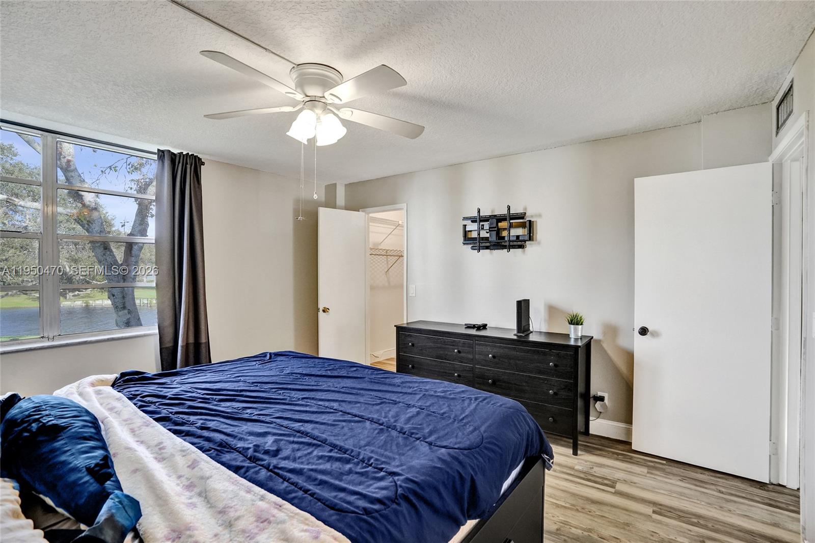 LIVE OAK CONDO TEN - Residential