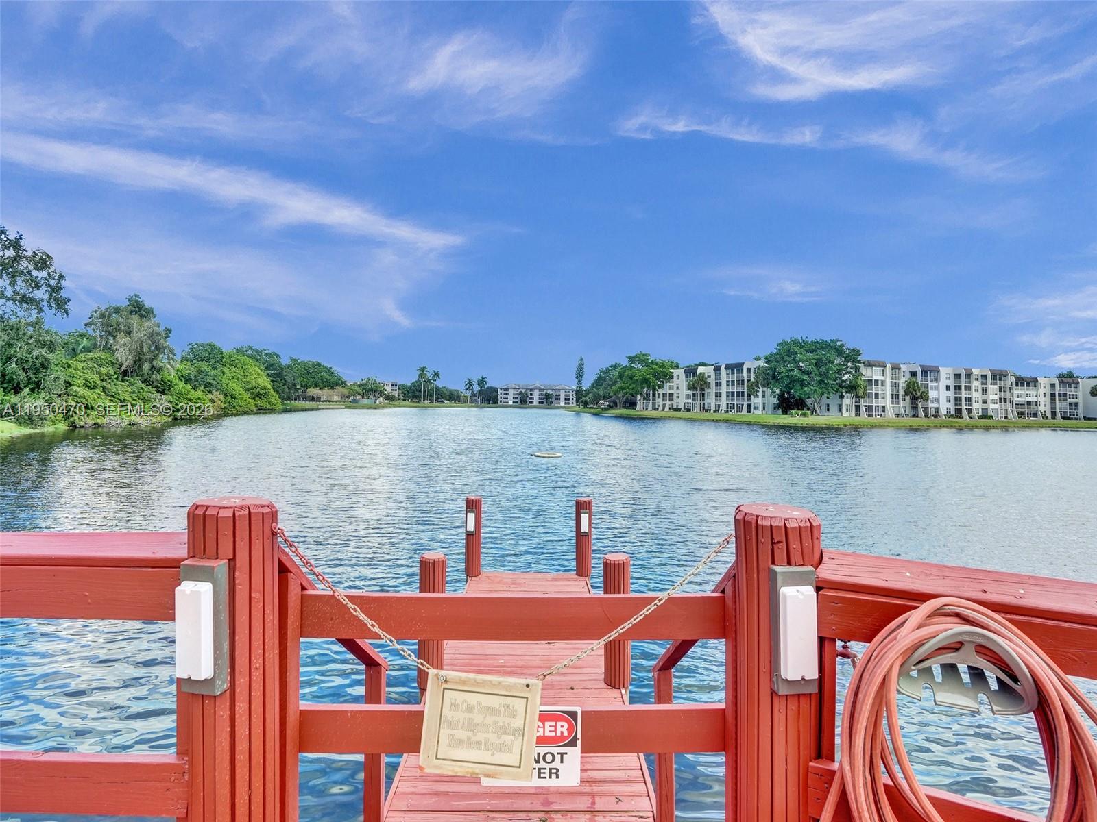 LIVE OAK CONDO TEN - Residential