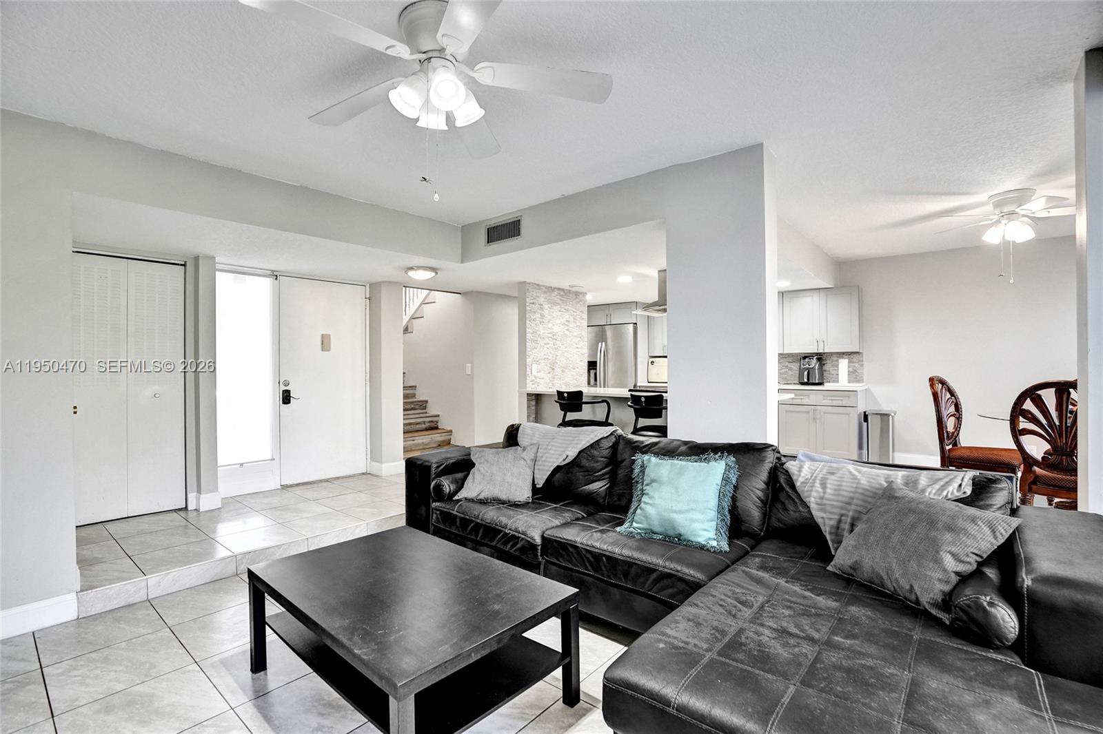 LIVE OAK CONDO TEN - Residential