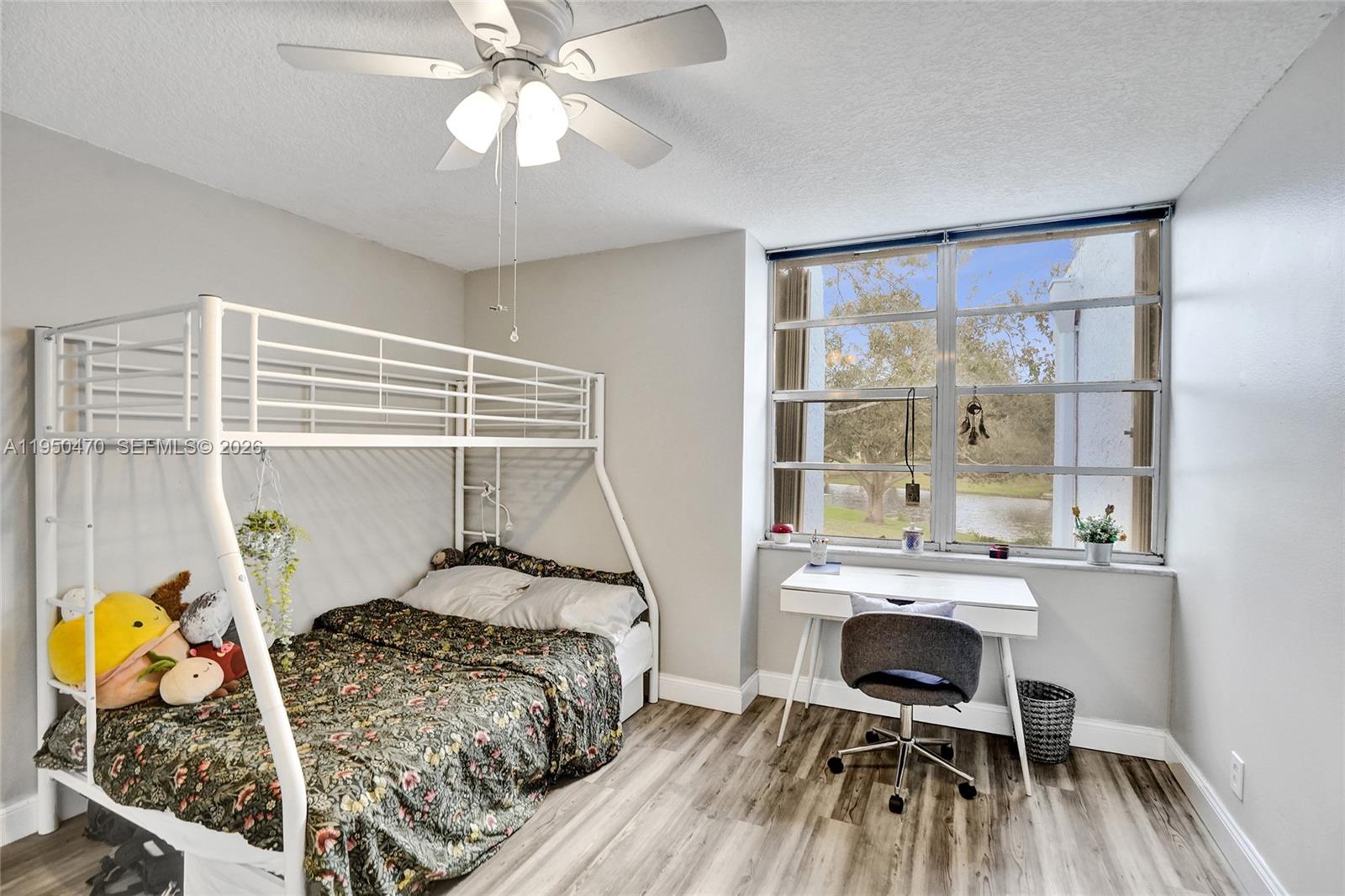 LIVE OAK CONDO TEN - Residential