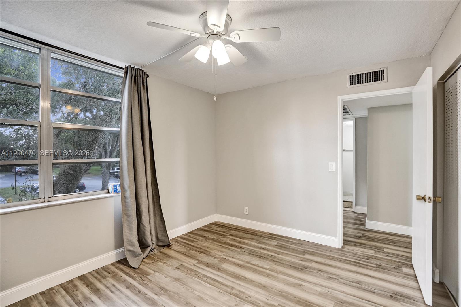 LIVE OAK CONDO TEN - Residential