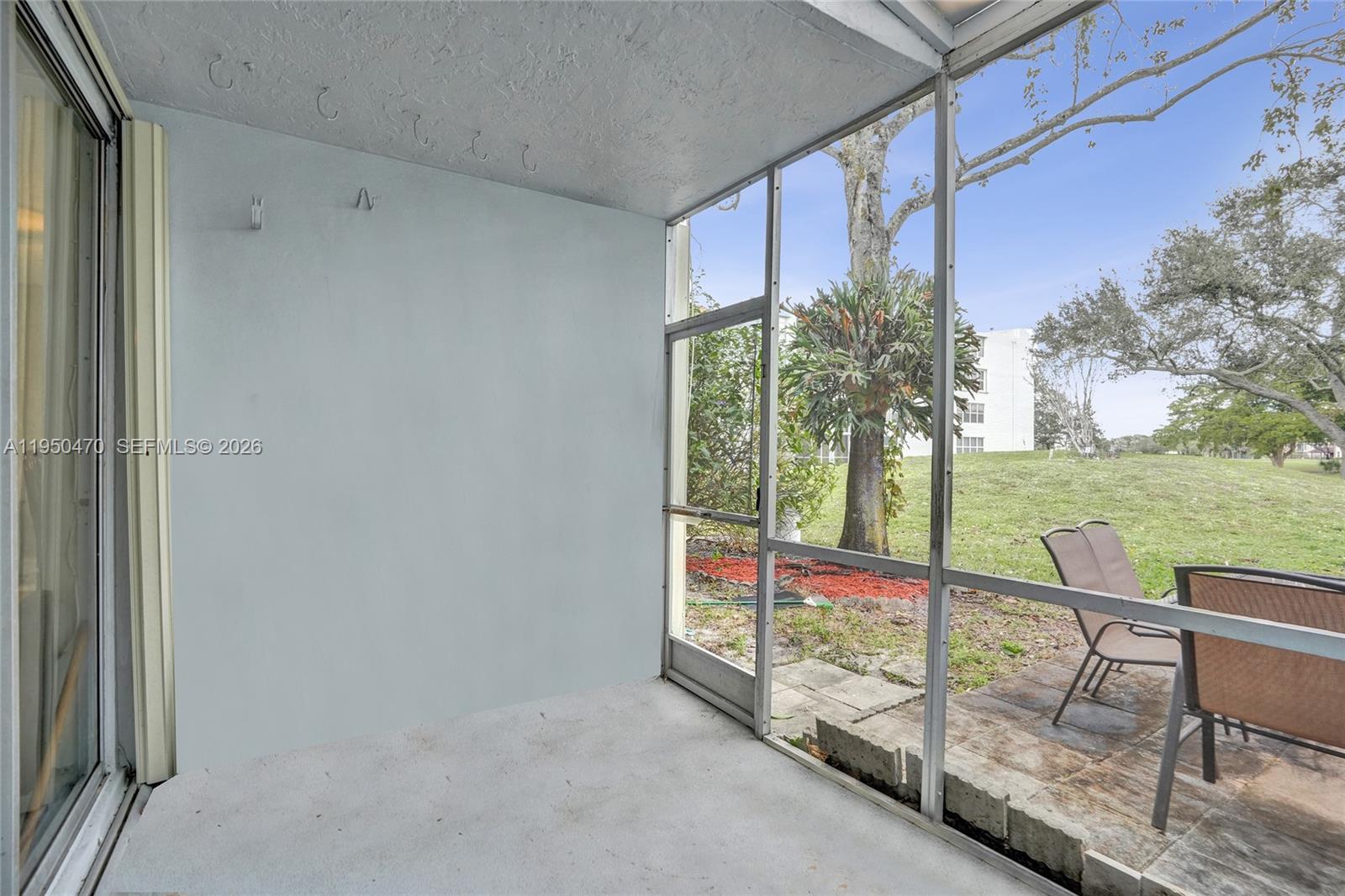 LIVE OAK CONDO TEN - Residential