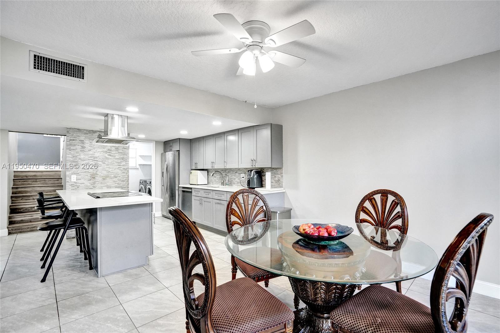 LIVE OAK CONDO TEN - Residential