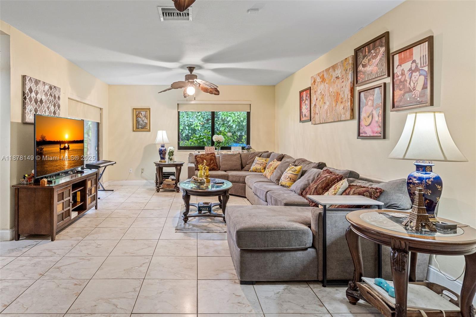 SUNSET HOMES - Residential